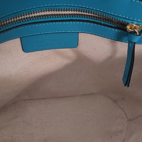 Michael Kors Woven Tan and Blue Shoulder Bag - Picture 5 of 12